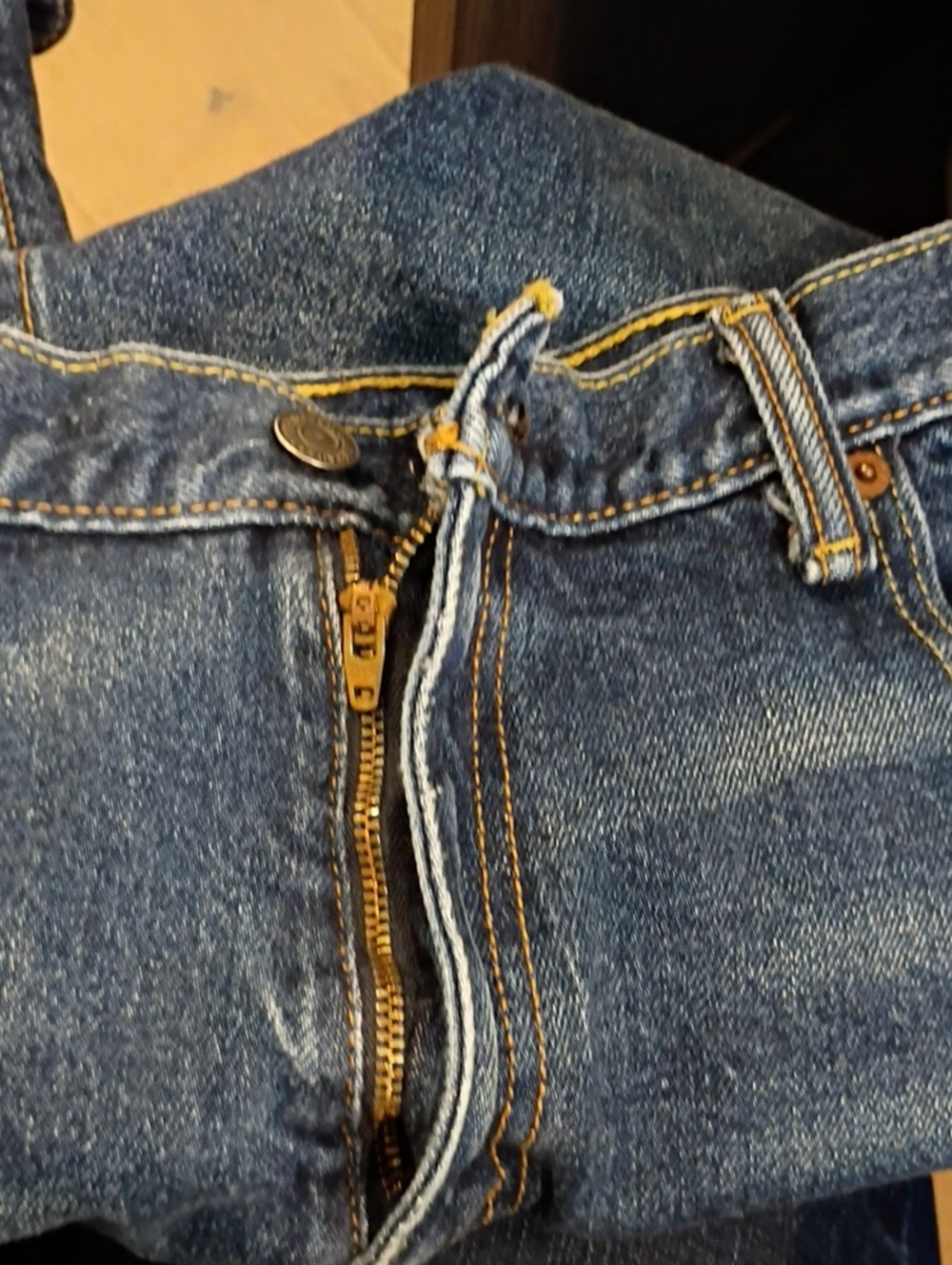 Levi's 569 Men's Size 33 Classic Mid Blue Denim Shorts - Picture 10 of 10